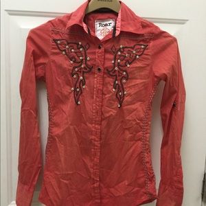 Roar unique long sleeve